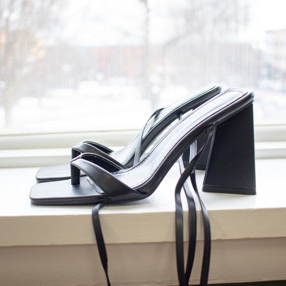 Princess Polly Black Square-Toe Triangle-Heel Gladiator Sandals Size 8 - Picture 3 of 8